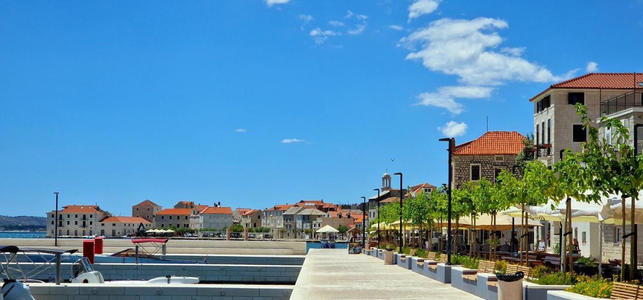 Sunny Holiday House With Pool Kastela Ngoại thất bức ảnh