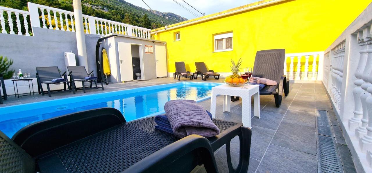 Sunny Holiday House With Pool Kastela Ngoại thất bức ảnh